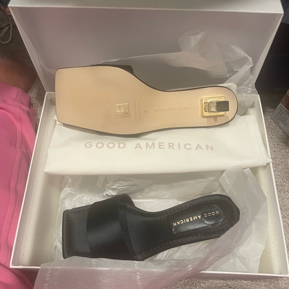 Good American Black Mules with Gold Heel - Picture 5 of 6